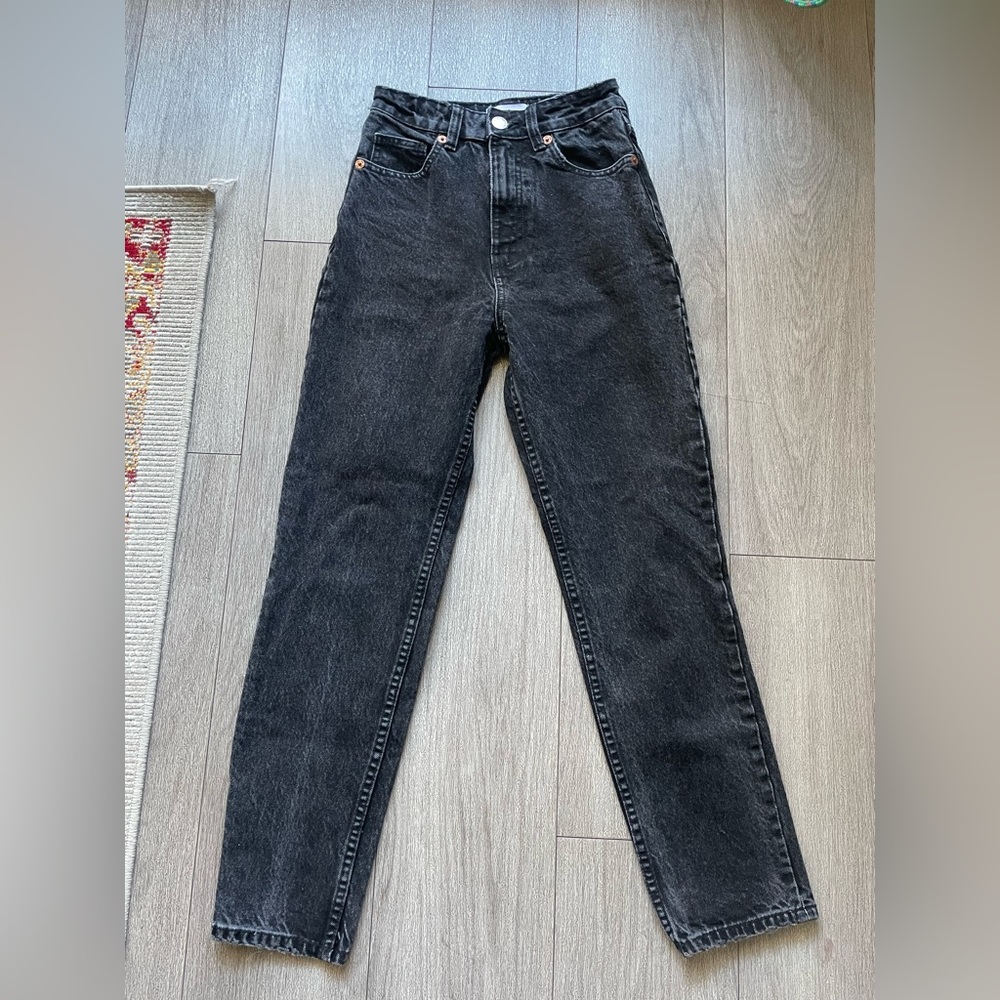 Zara jeans. Size 0. Color black.